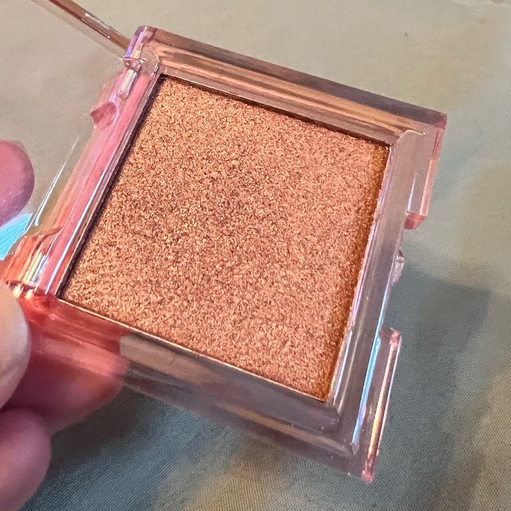 Sophia and mabelle highlighter
